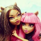 sisters-and-dolls