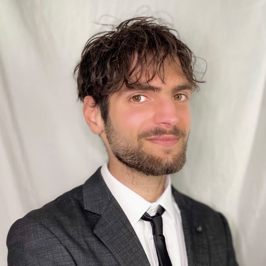 Luca Cataldi | Creatore di Contenuti Digitali per Youtube ed Instagram - Esperto in Diritto