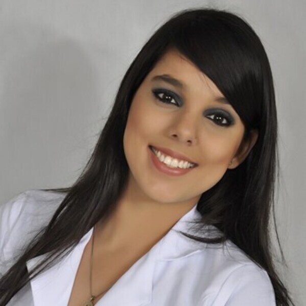 Nívea Silva | Doutora em Ciências, área de concentração: Farmacologia