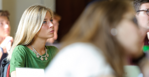 Desideri un futuro lavorativo di successo? Scopri come studiando Management Desideri un futuro lavorativo di successo? Scopri come studiando Management